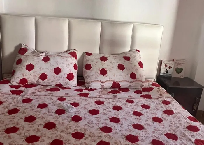 Bed & Breakfast House *